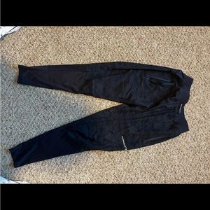 Alphalete joggers size M